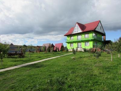 La Capra Vecinului Villa Oglinzi Ngoại thất bức ảnh