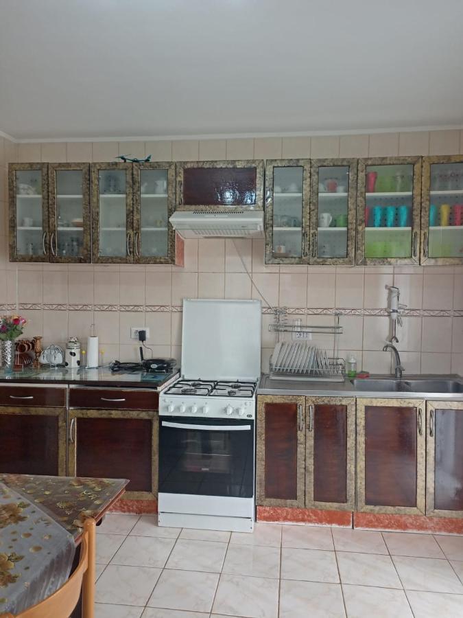 La Capra Vecinului Villa Oglinzi Ngoại thất bức ảnh